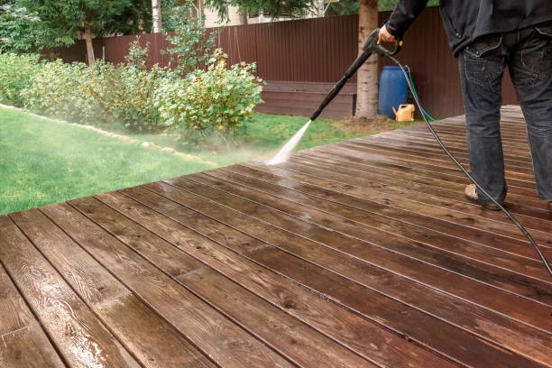 Best Animal Enclosure Cleaning  in Indiantown, FL